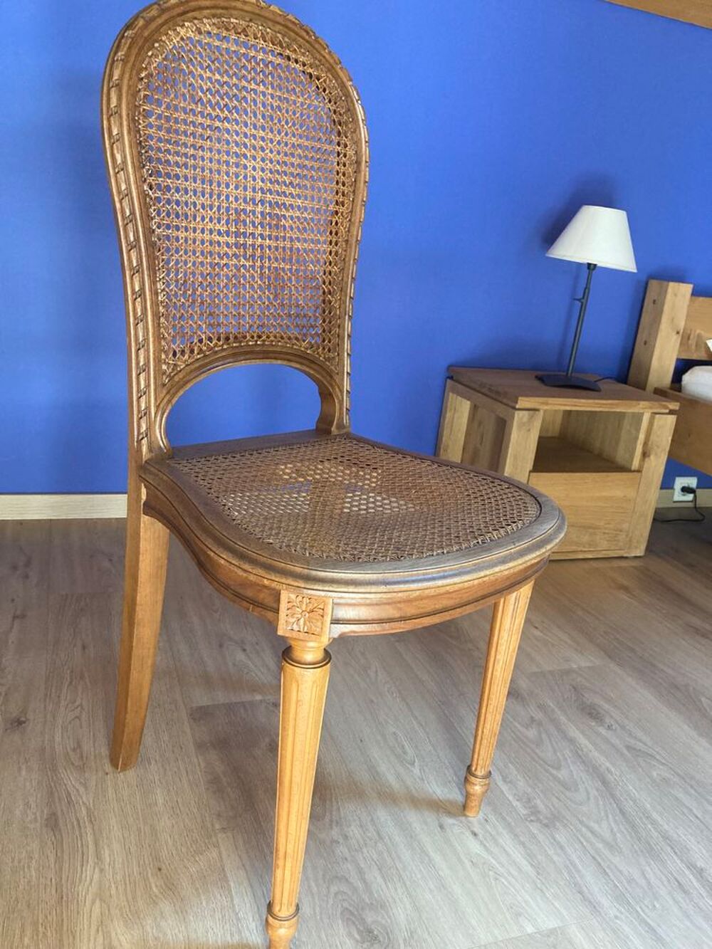 Chaises en noyer style LOUIS XVI Meubles