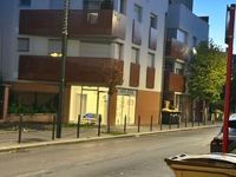   À vendre – Proche mairie du Pavillon-sous-Bois, murs de local commercial vendus occupés avec bail 3/6/9 