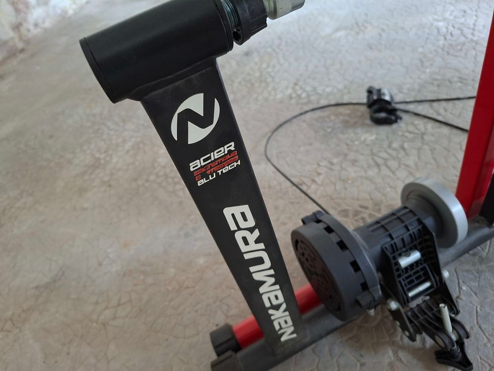 Home trainer pour v&eacute;lo Sports