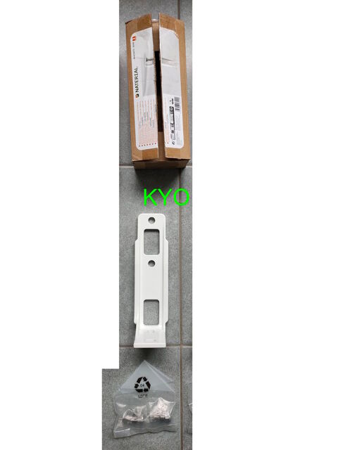 Naterial Zefir, 1 support de fixation plafond métal blanc 29 Foncine-le-Haut (39)