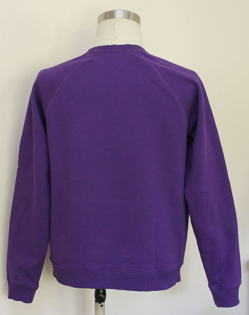 Sweat Shirt violet VERSACE vintage 90 Vêtements