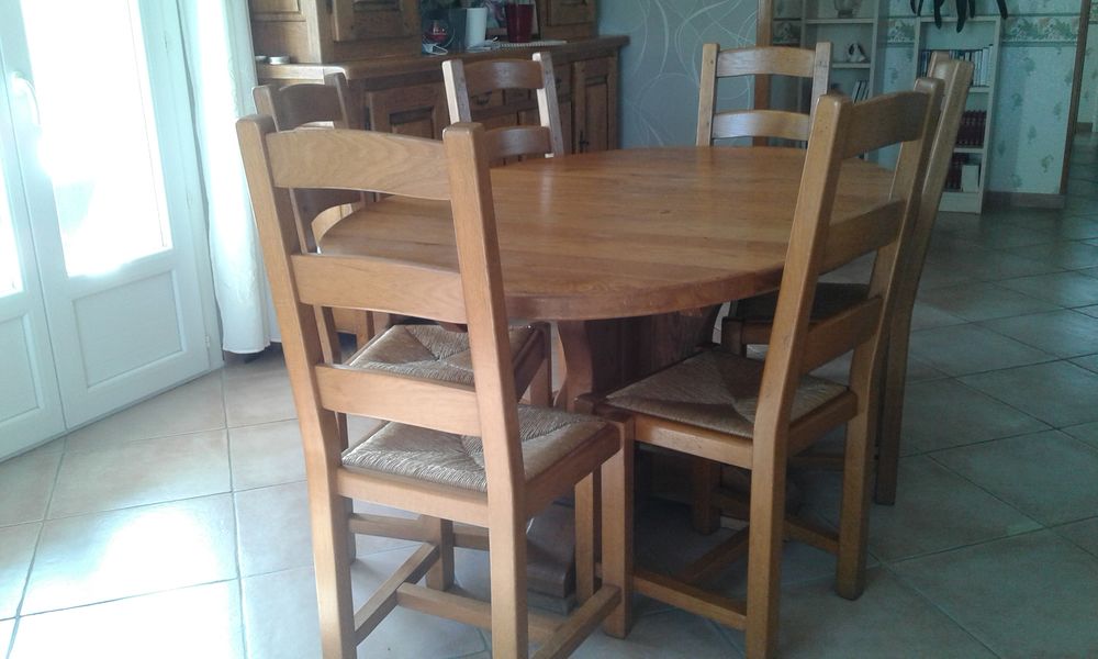 CAUSE DEMENAGEMENT TRES BELLE SALLE A MANGER Meubles