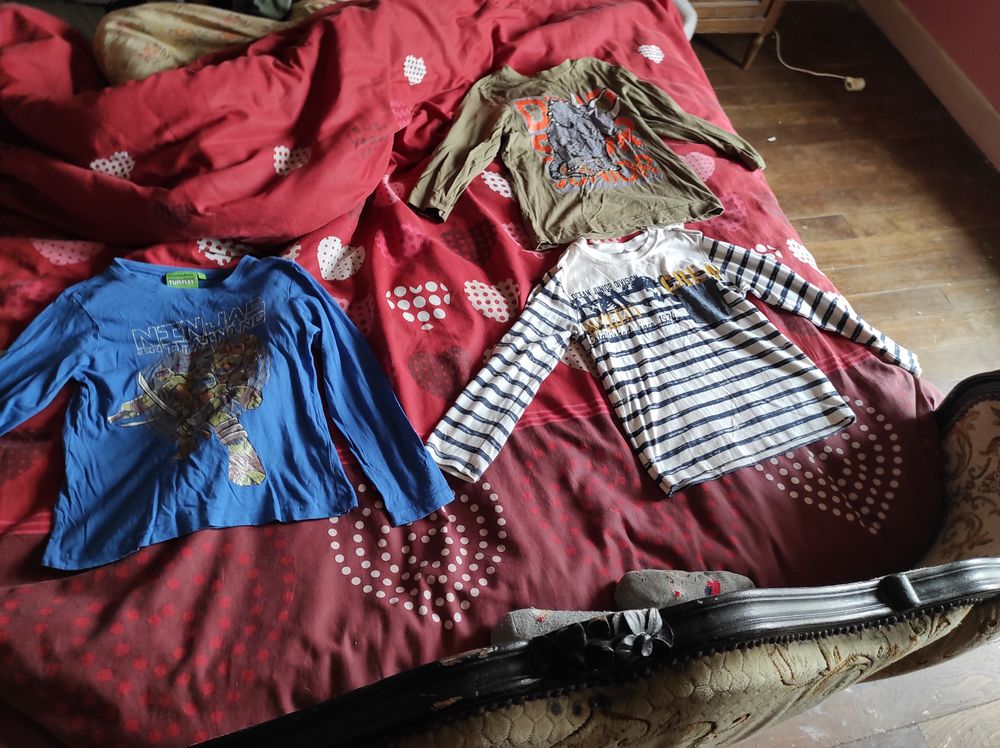 6€ six Shit short manches longues taille 6 ans Vêtements enfants