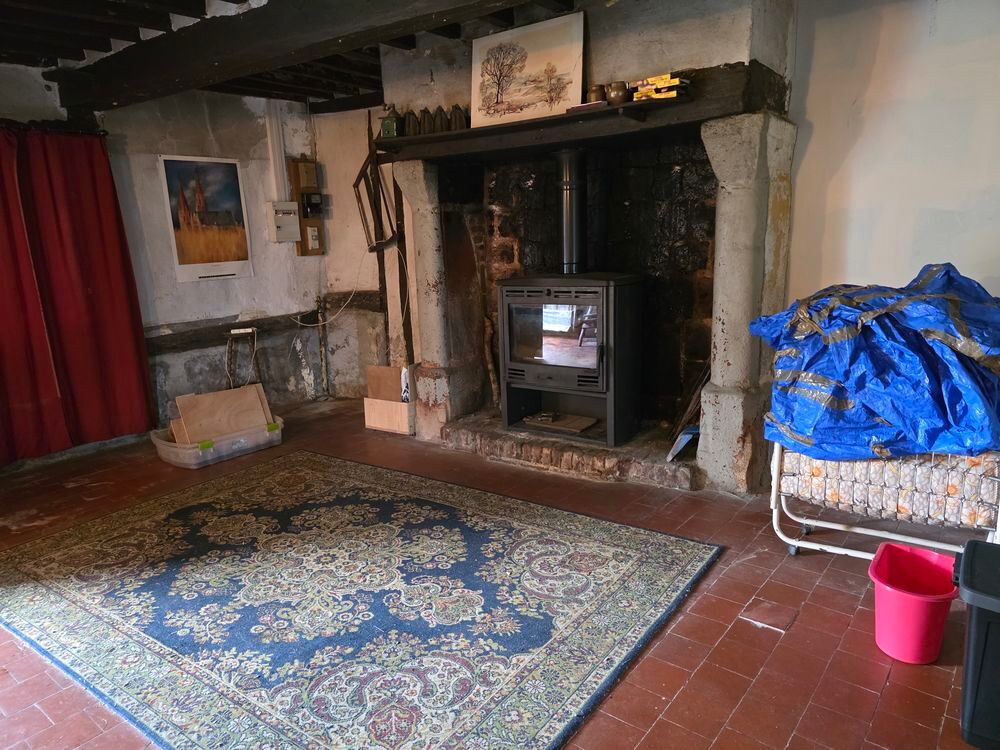 Vente Maison MAISON A RENOVER SUR TERRAIN 559 m2 Angiens