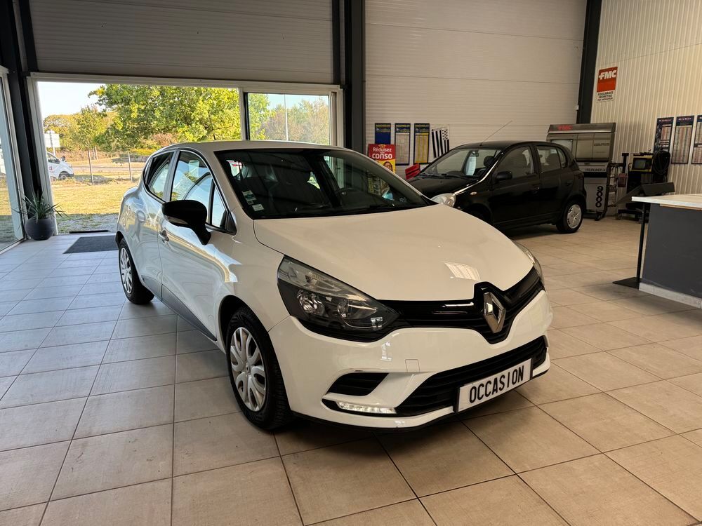 Clio IV Clio 1.2 16V 75 Life 2017 occasion 56400 Brech