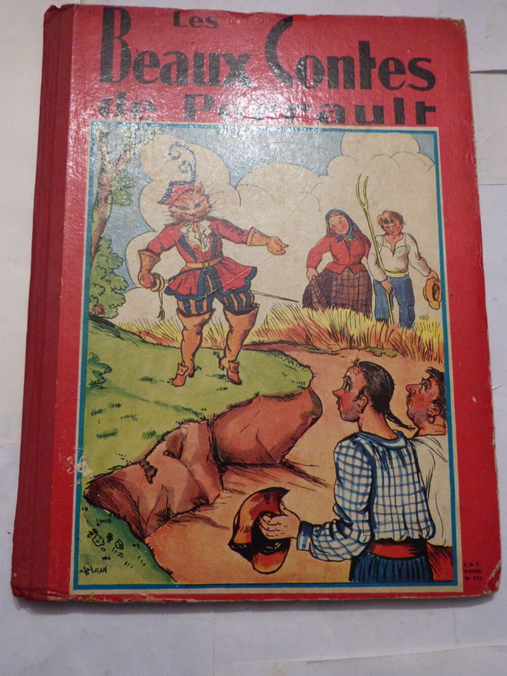 LES BEAUX CONTES DE PERRAULT Livres et BD