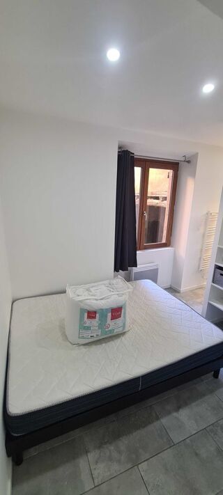  Appartement à louer 2 pièces 26 m² Trévoux
