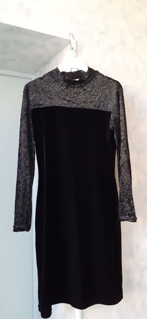 Robe velours taille S 10 Grisolles (82)