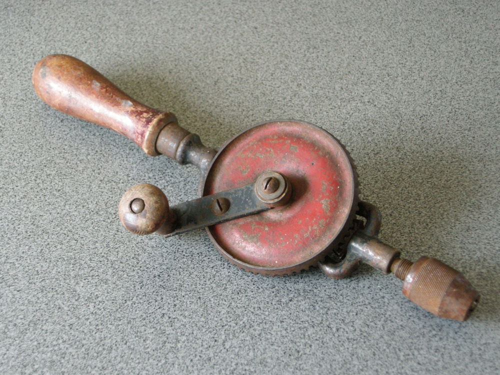 Chignole perceuse a main Bricolage