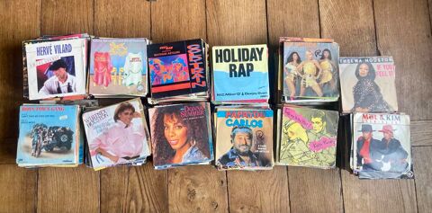 lot de 700 vinyles 45 tours (Annes 70/80) 200 Rennes (35)