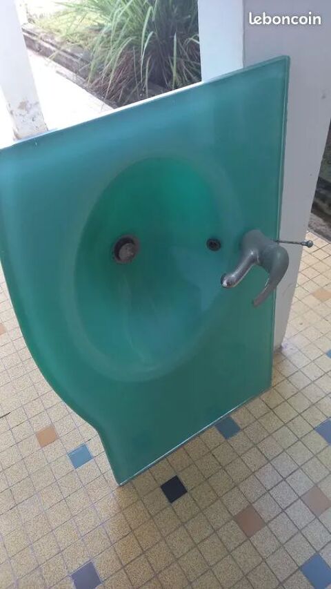 EVIER DESIGN 1 BAC A BASSE-TERRE 40 Basse-Terre (97)