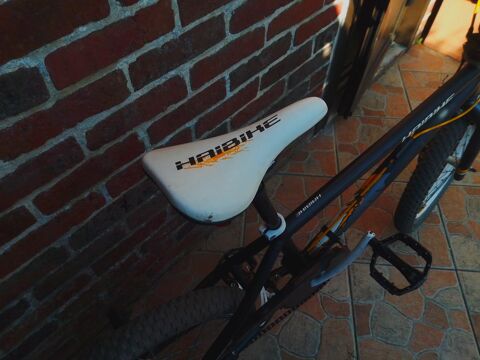 v�lo BMX noir 100 Serqueux (76)