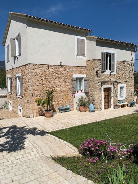   Maison Mas de 220 m2 au Rouret, 8 pieces Maison - 8 pi�ce(s) - 220 m�