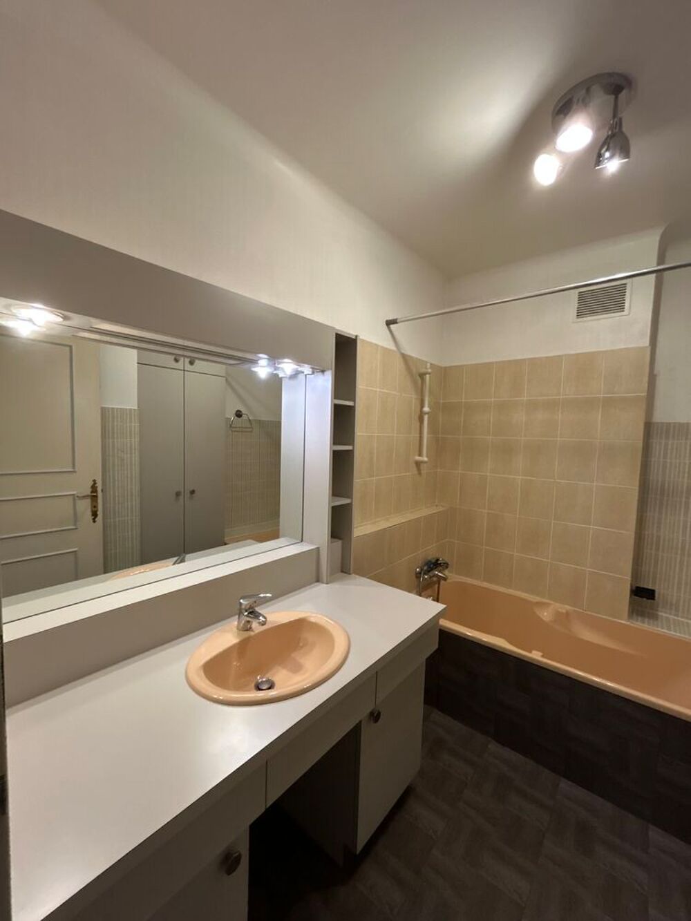 Vente Appartement À saisir - Appartement 4 pièces à Nantes Beauséjour Nantes