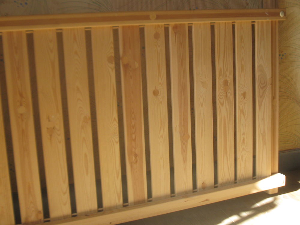 Lit en Bois avec tiroirs 90cm largeur
Meubles