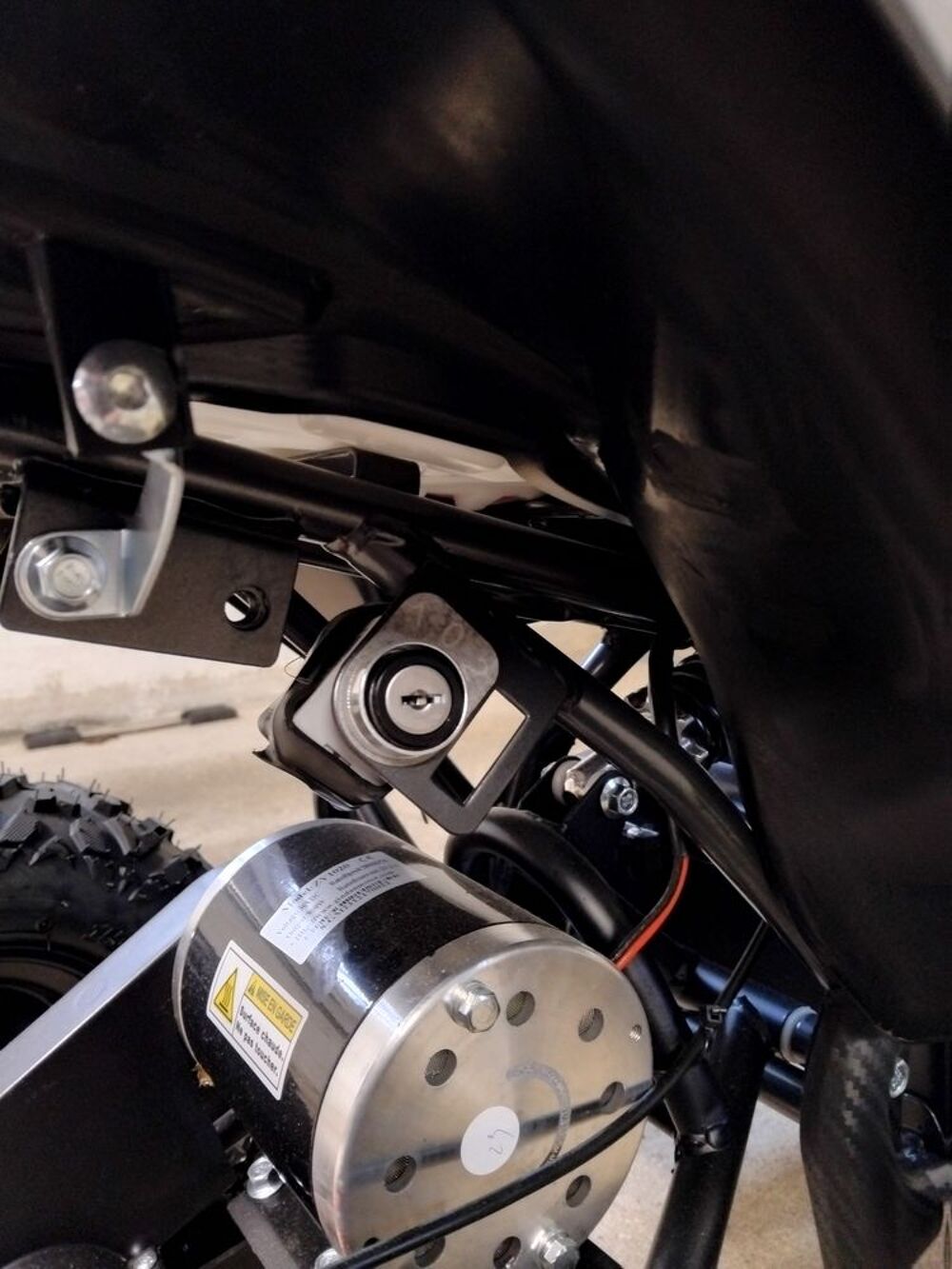 Quad &eacute;lectrique. Sports