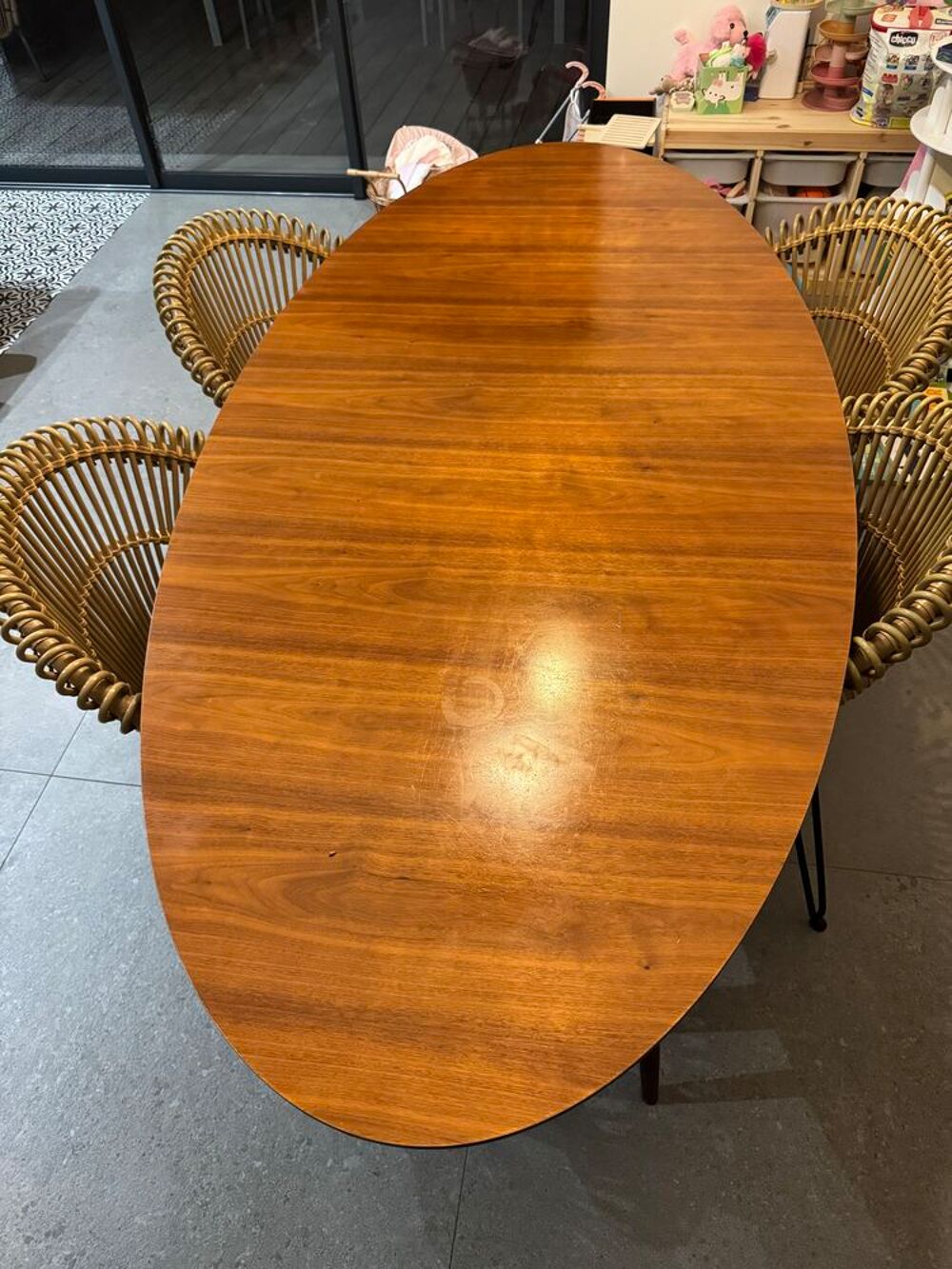 Table ovale en noyer 
La redoute Meubles