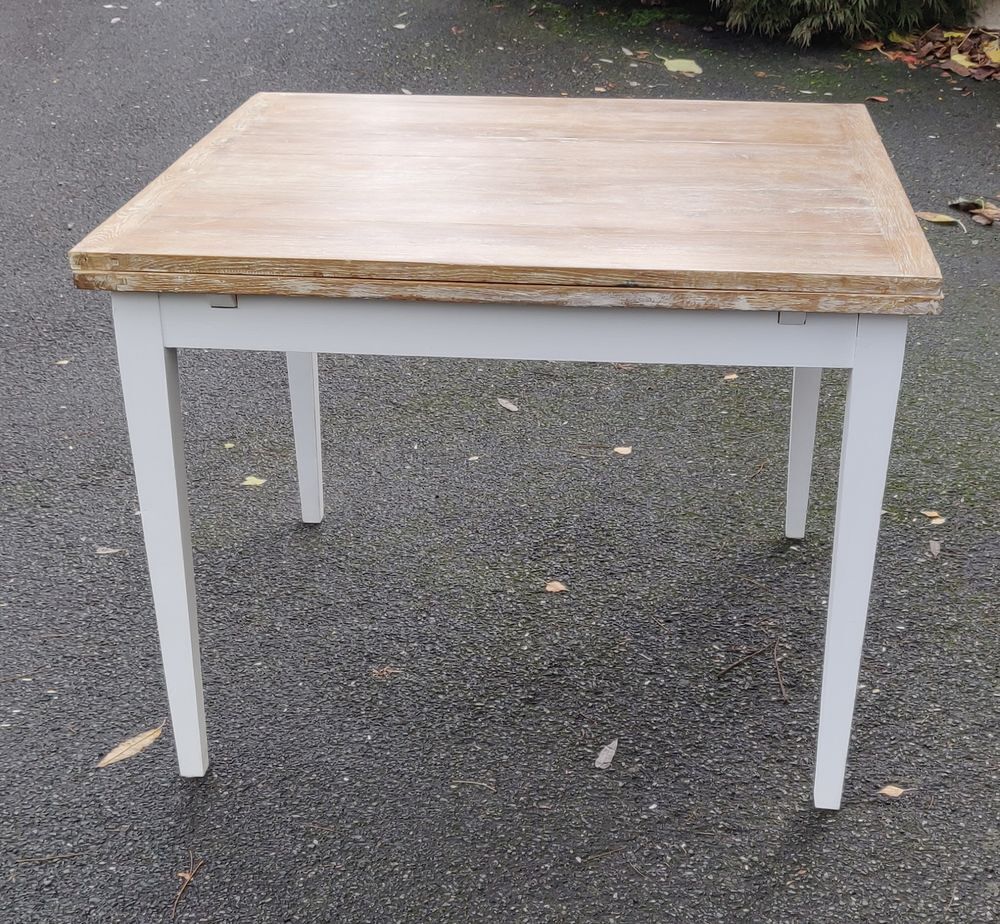 Table en ch&ecirc;ne Meubles