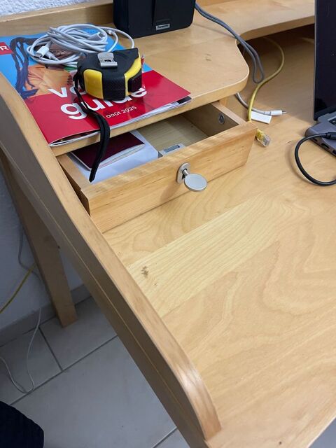 Tr�s joli bureau et pratique  0 Narbonne Plage (11)