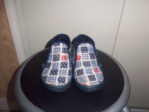 Chaussons bleus 24 1 Bossay-sur-Claise (37)