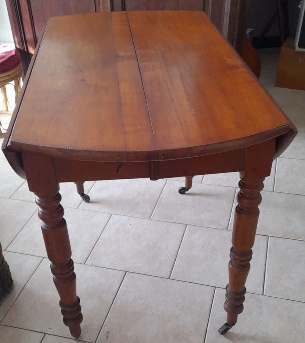 table merisier style Louis Philippe Meubles