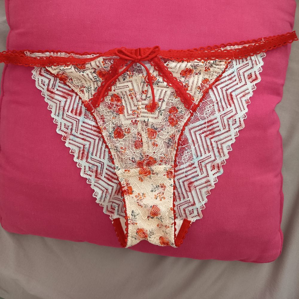 Culotte tanga dentelle Vêtements