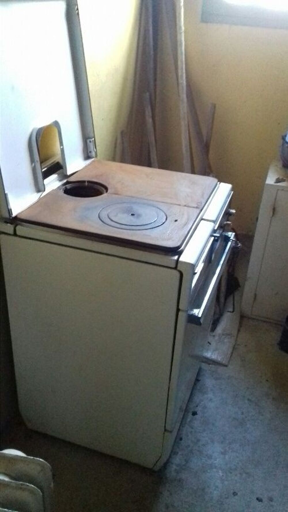 Cuisini&egrave;re fonte Electrom�nager