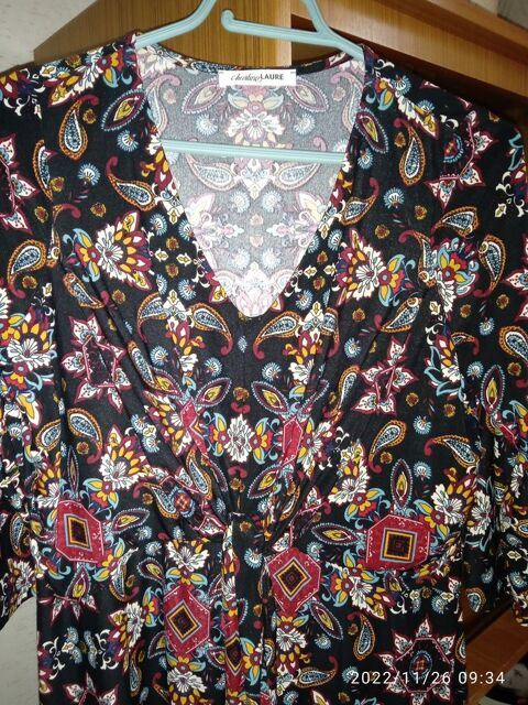 
une robe T 3 - TBE - port�e une fois -
20 Olivet (45)