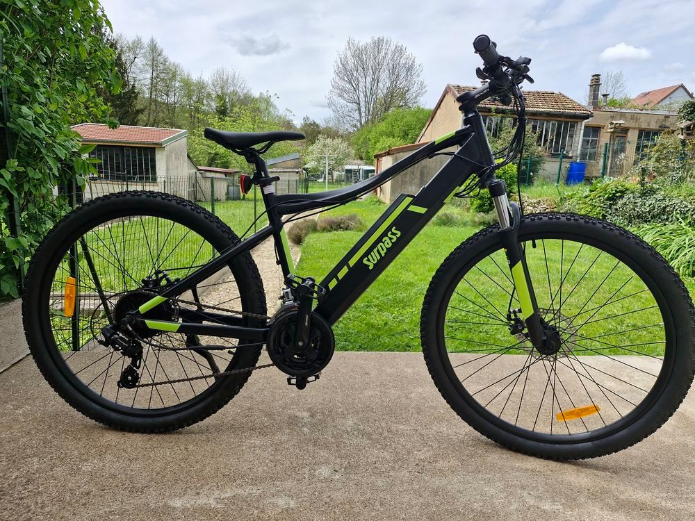 VTT &eacute;lectrique 27,5 semi rigide Noir Vélos