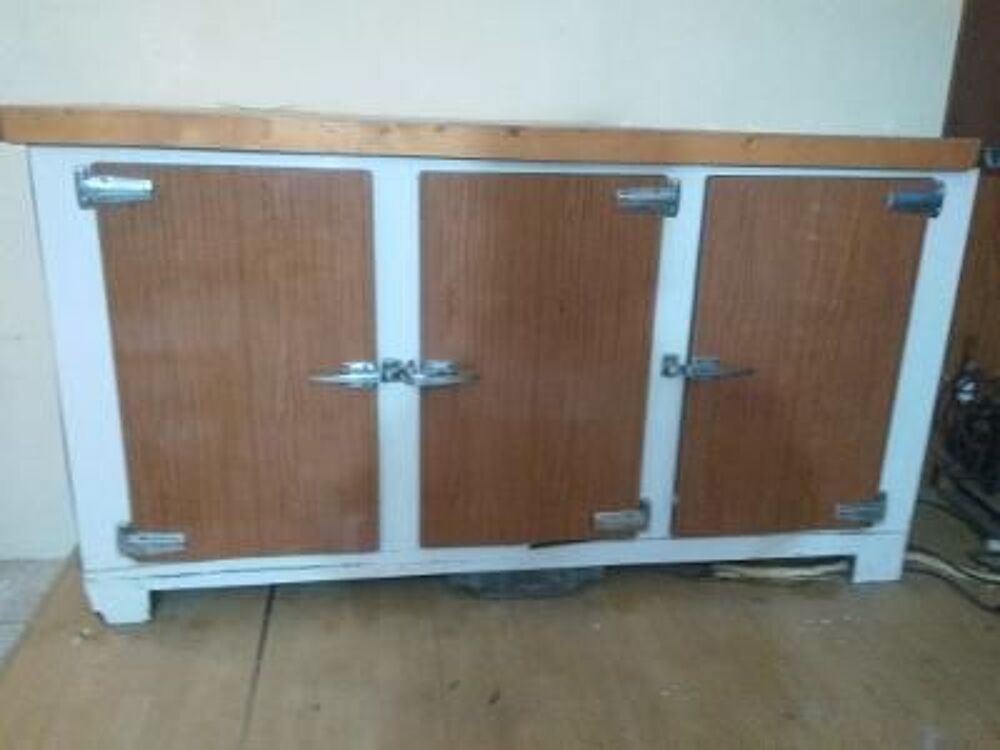 un frigo de bar ou autre Cuisine
