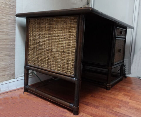 Grand bureau  (style années 1970) Vincennes (94)