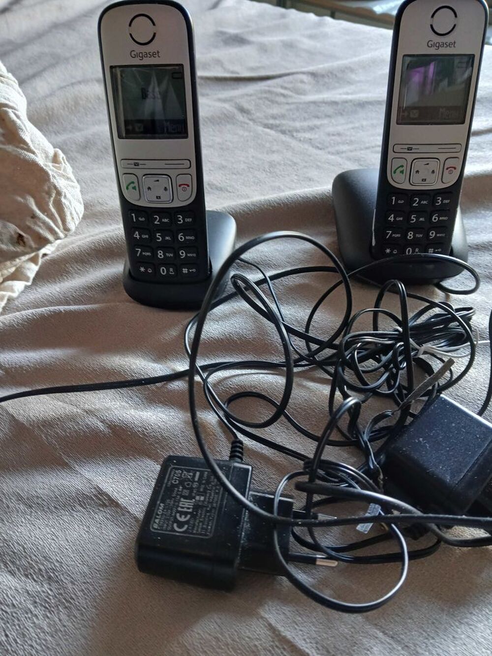 T&eacute;l&eacute;phone fixe 2 combin&eacute;s GIGASET Téléphones et tablettes