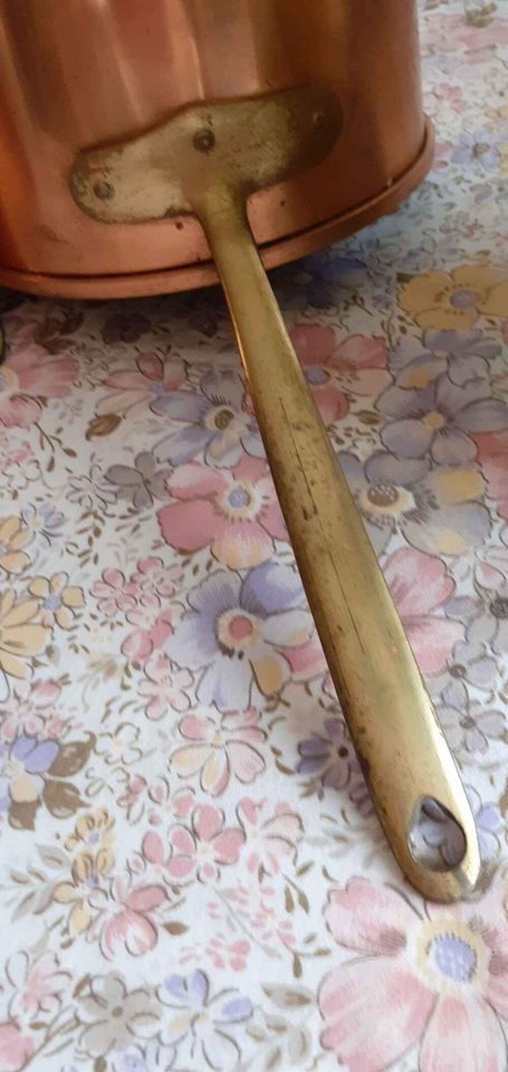 LOT DE 5 CASSEROLES EN CUIVRE Décoration