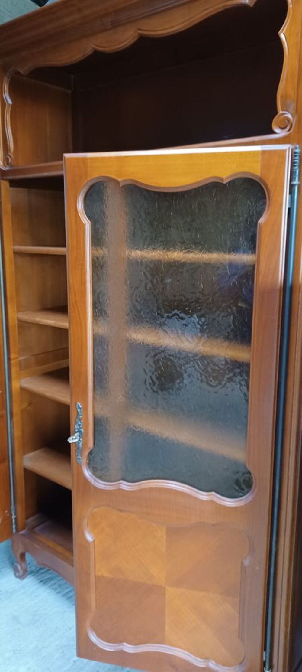 Vaisselier ou biblioth&egrave;que Meubles