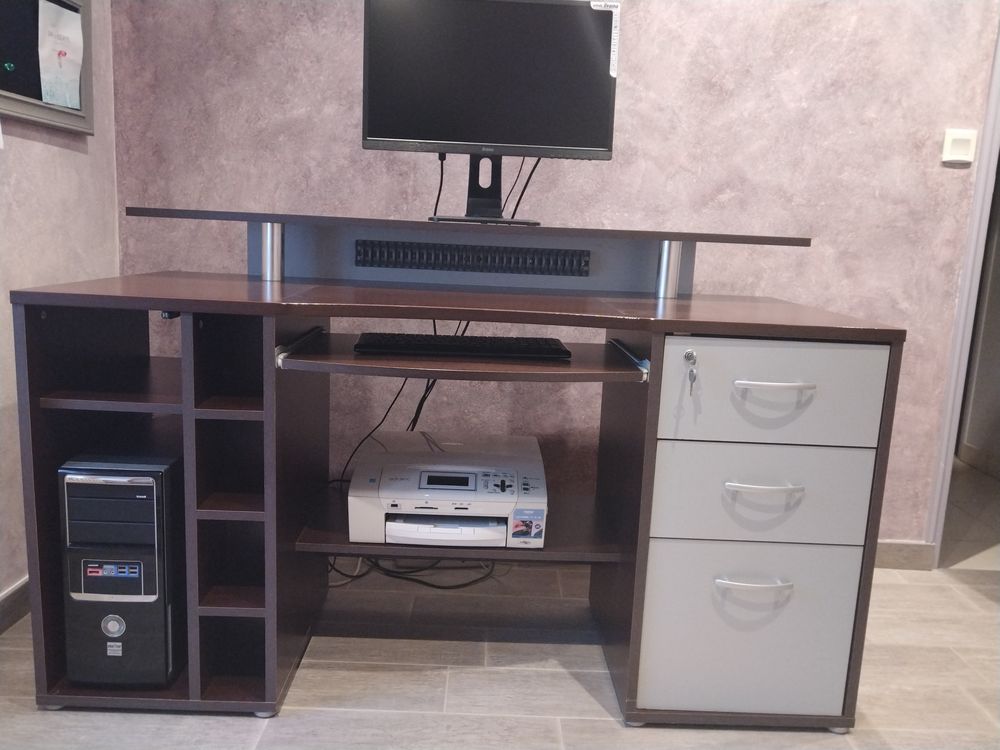 Bureau multim&eacute;dia Meubles