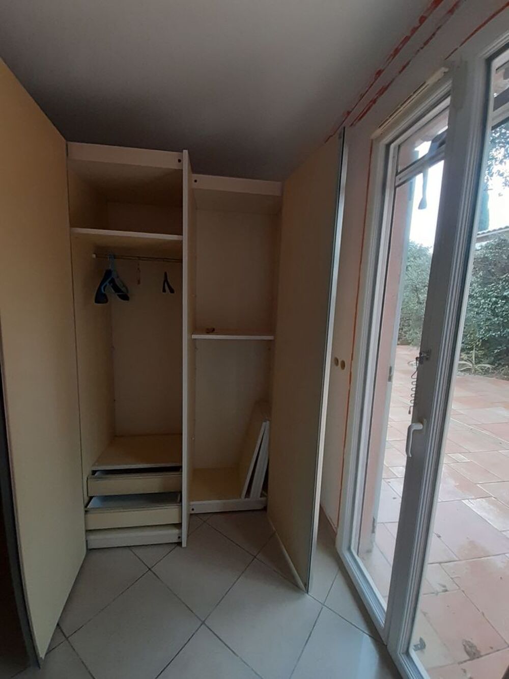 Armoire penderie Meubles