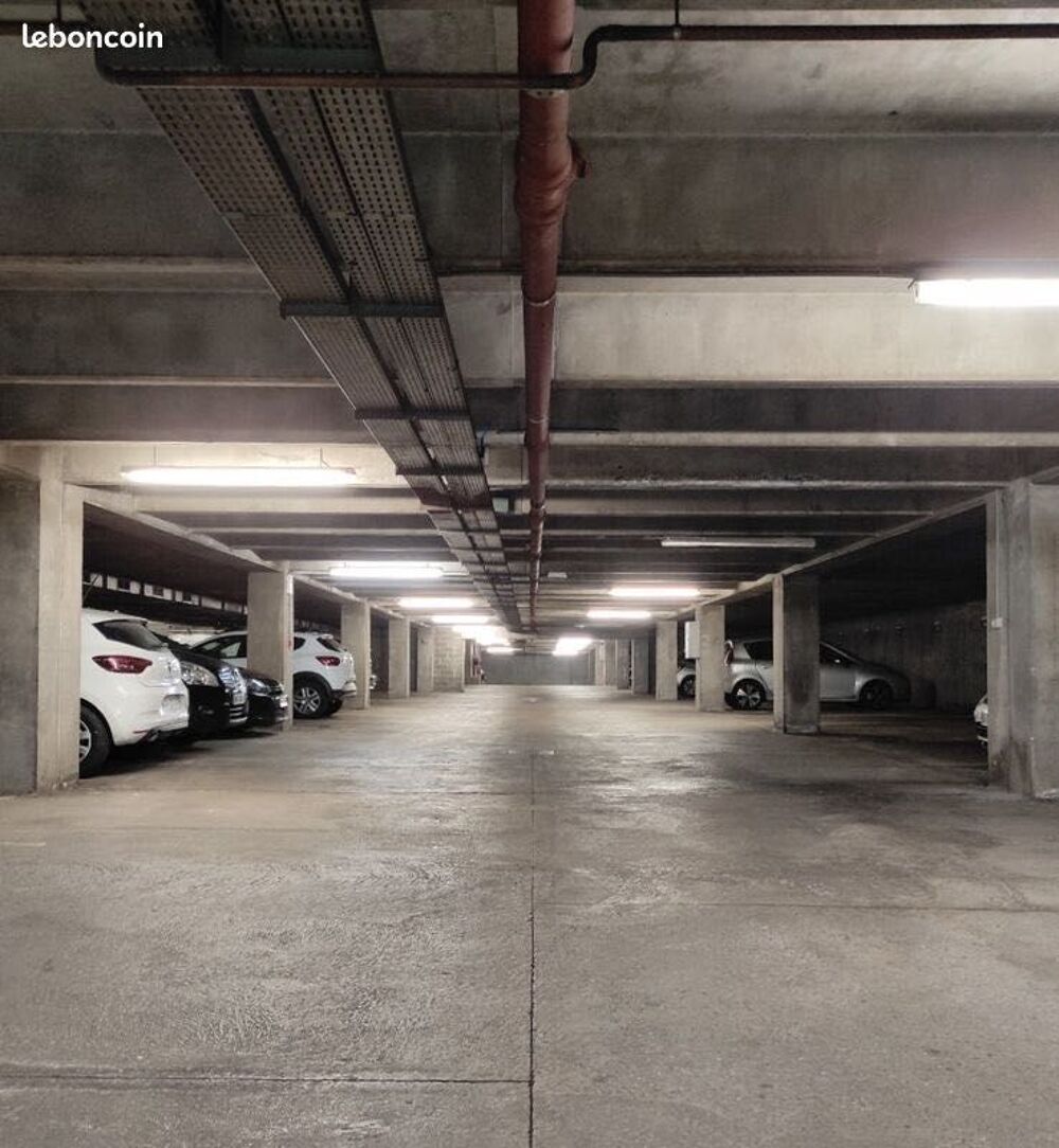 Location Parking/Garage Place de Parking Intérieure Sécurisée Saint-Etienne - Centre-Deux - 42€/ mois Saint-Étienne