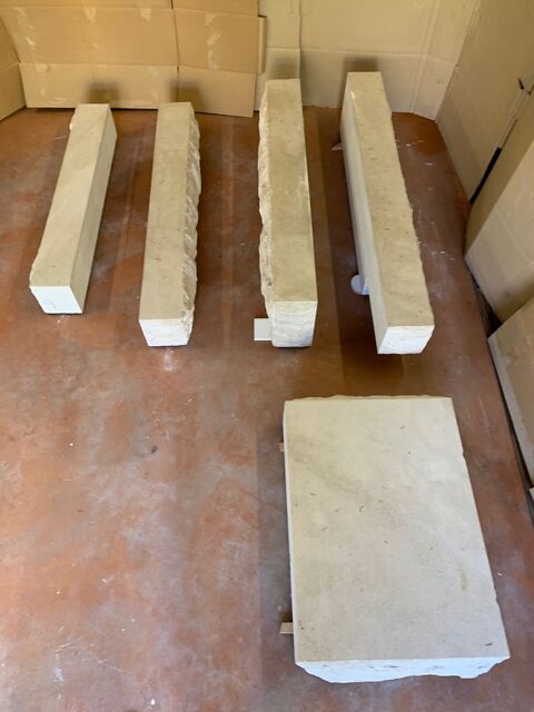 Pierre de FARGES  
pour d�coration jardin ou maison 250 Moissieu-sur-Dolon (38)