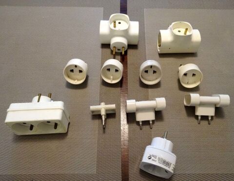 Multiprise/adaptateur électrique muraux lot de 10 14 Paris 4 (75)