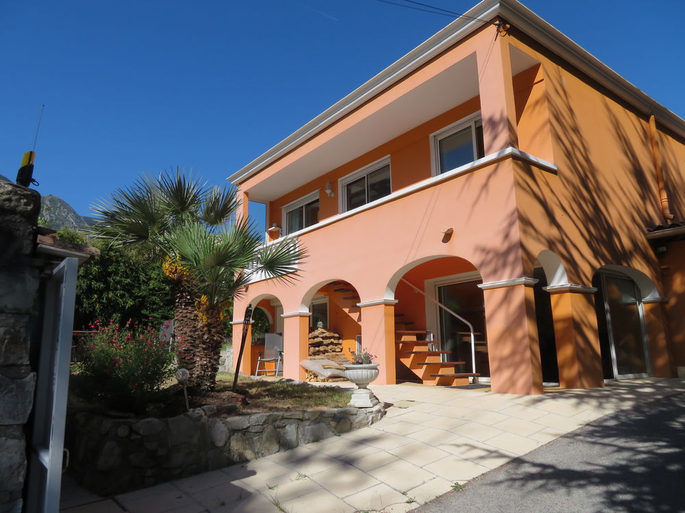 Vente Maison Maison individuelle de caractère - 140 m2  - 6 pièces Villars-sur-var