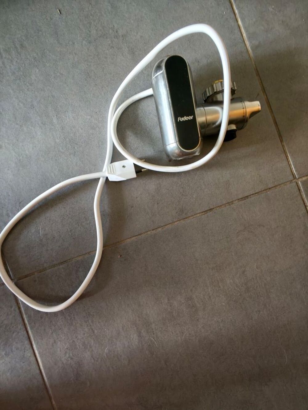 Fuudeer chauffe eau &eacute;lectrique pour robinet en acier inoxy Electroménager