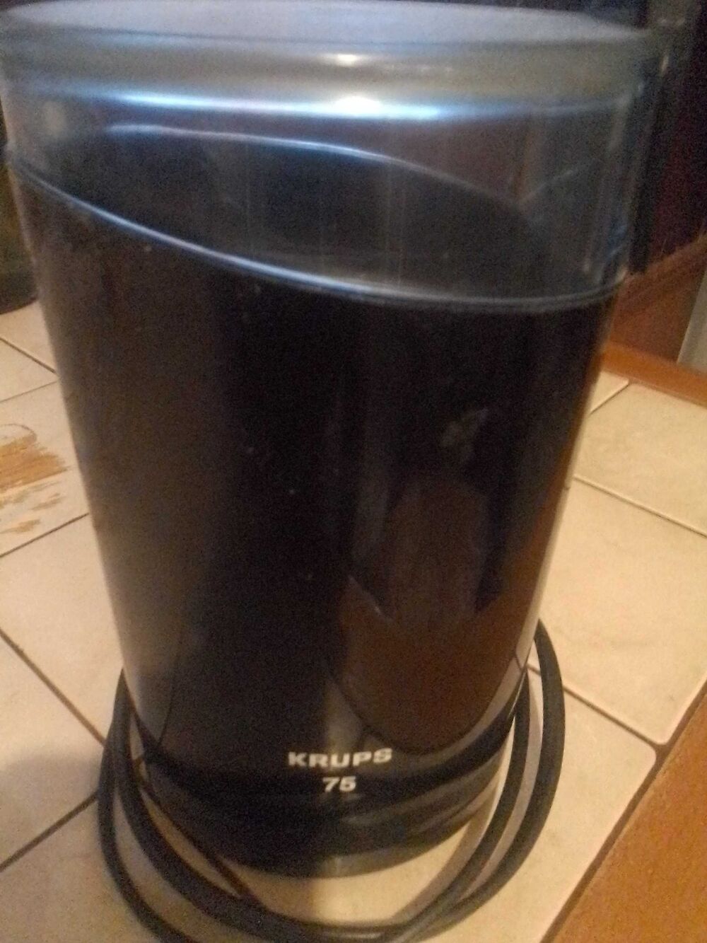 petit appareil de marque Krups 75pour broyer le caf&eacute; en grains Electroménager