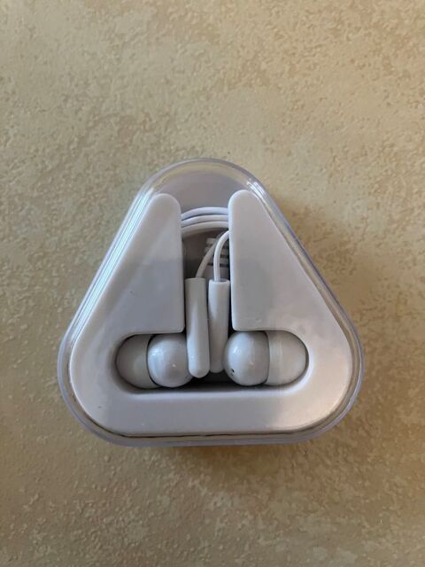 Ecouteurs 5 N�mes (30)