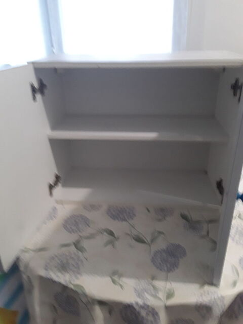 Petite armoire plus cubes 15 Dourges (62)