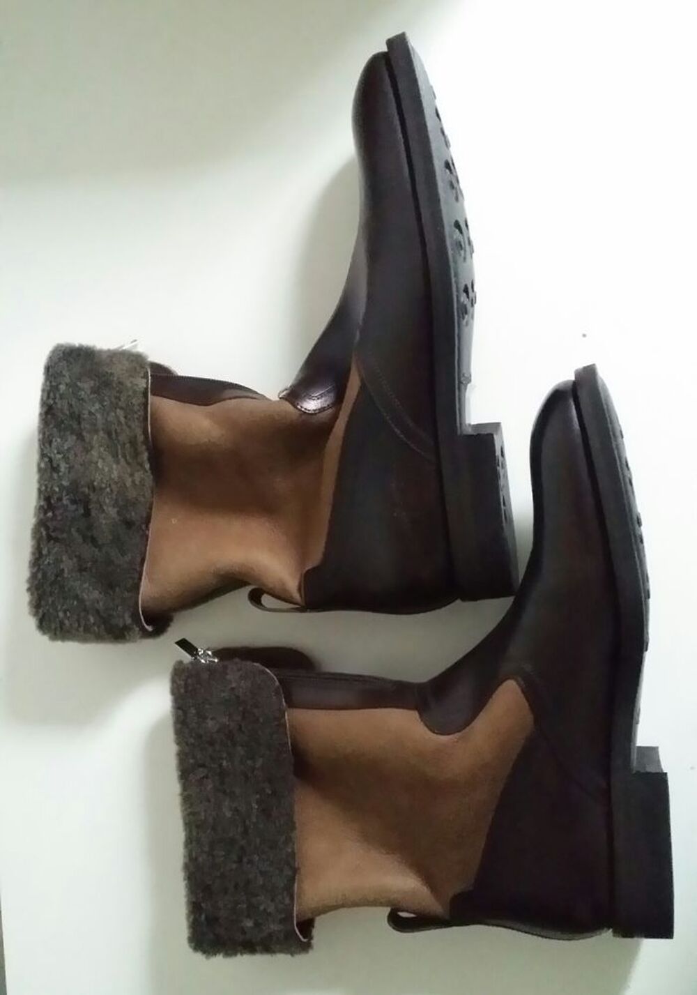 Bottes fourr&eacute;es de marque SANTONI
Chaussures