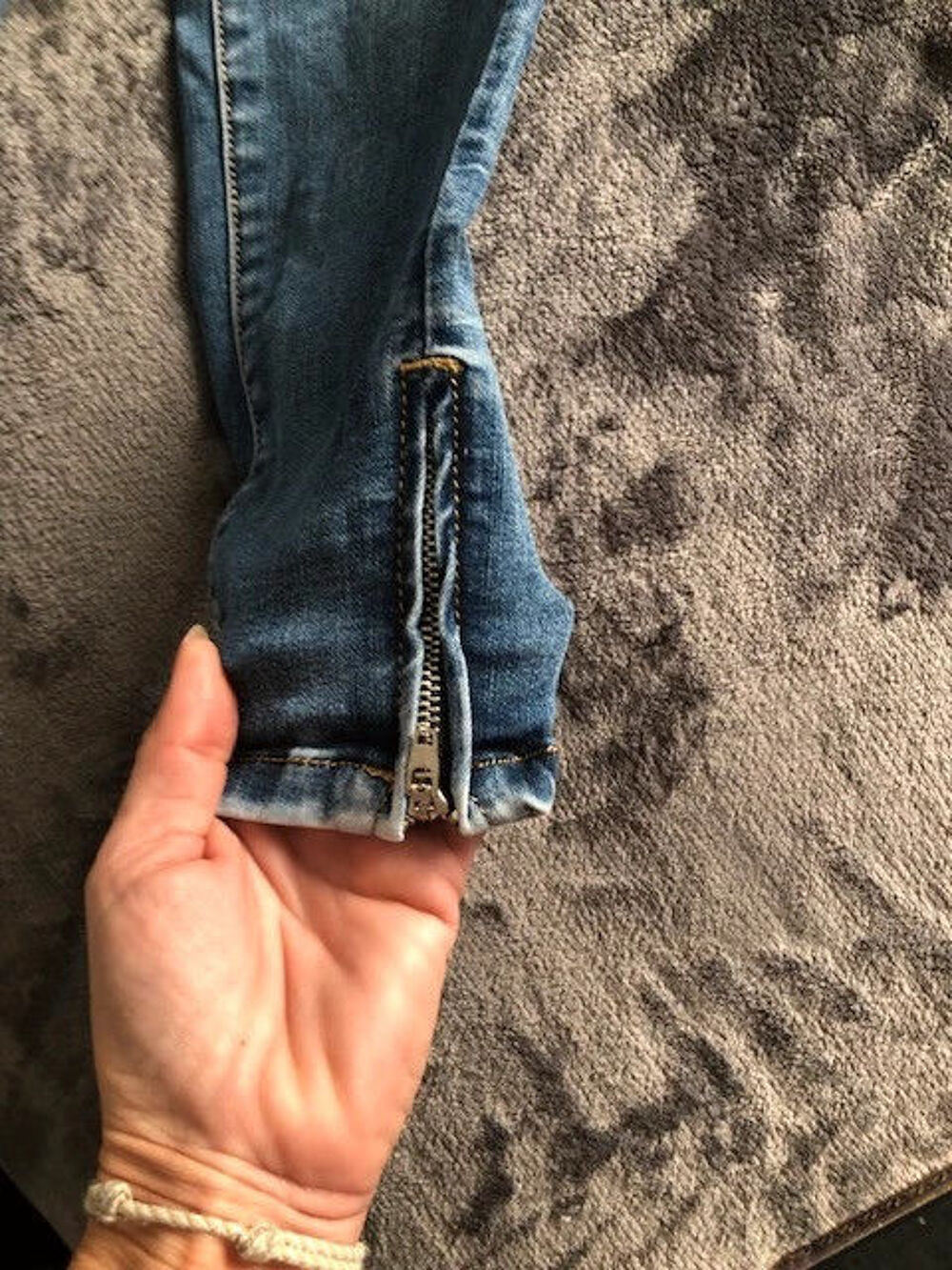 Jeans moulant Vêtements