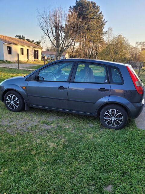 Ford fiesta 1.6i Ghia