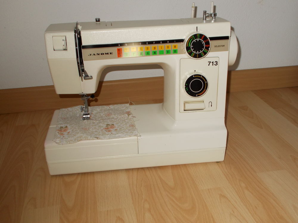 MACHINE &agrave; coudre electrique Electroménager