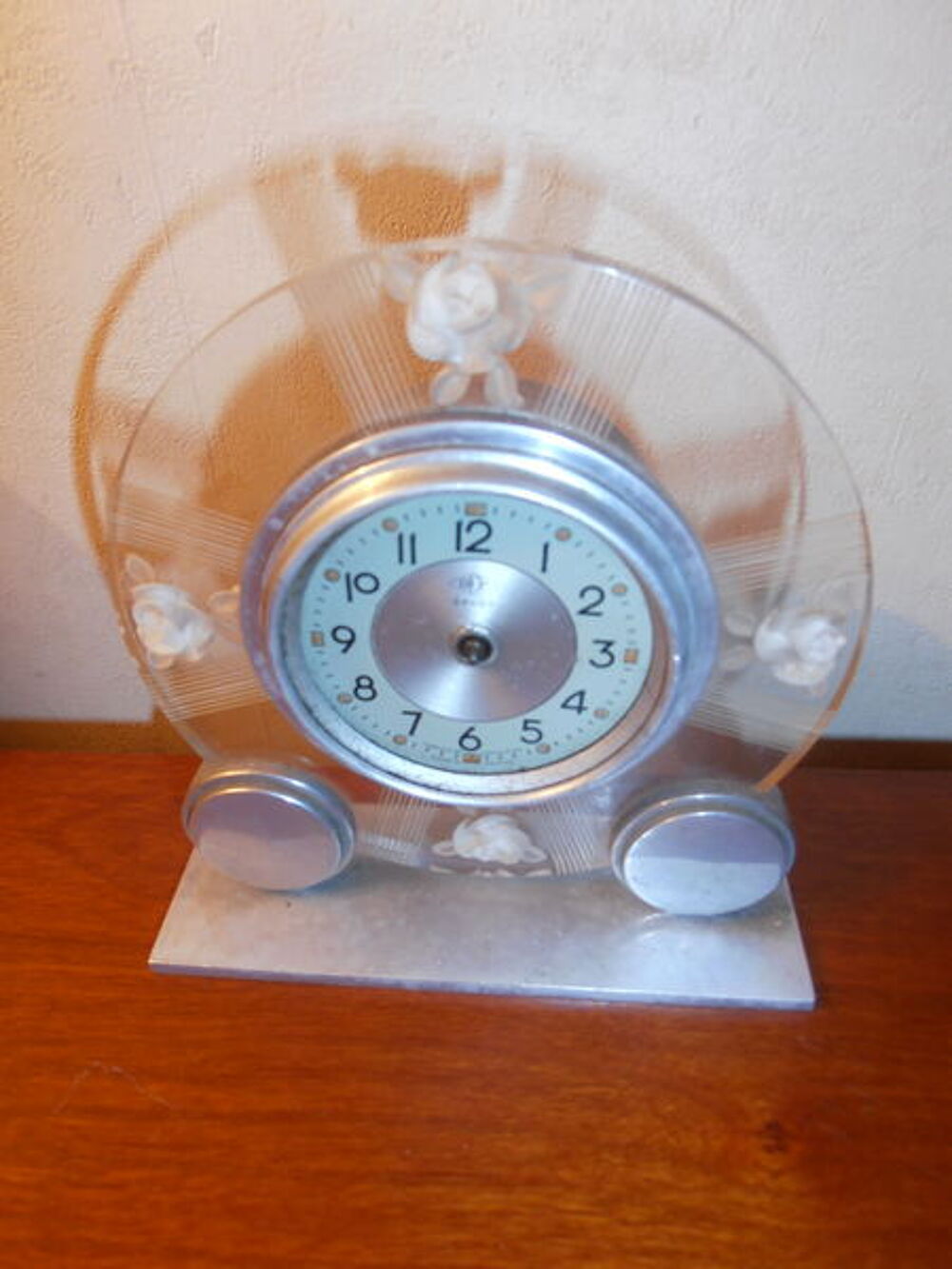 Pendulette ancienne ann&eacute;e 1950 (17) Bijoux et montres
