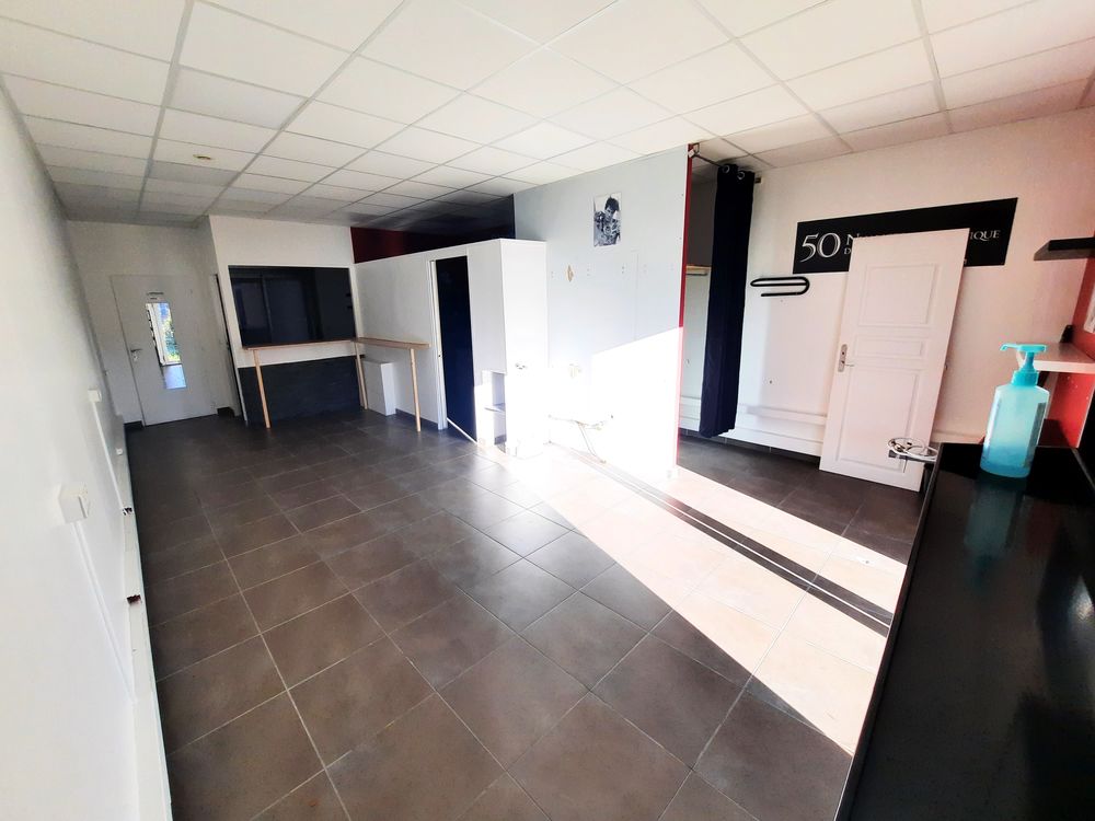 Location Autre LOCAL COMMERCIAL de 50 m2 - Saint-Clment-de-Rivire Saint-clment-de-rivire